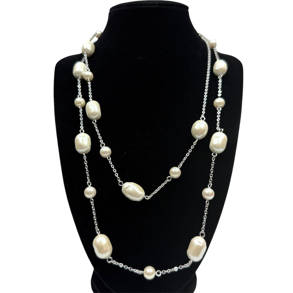 VTG CAROLEE Long Cream Faux Pearl Necklace Silver Tone Chain MultiStrand 40 in L